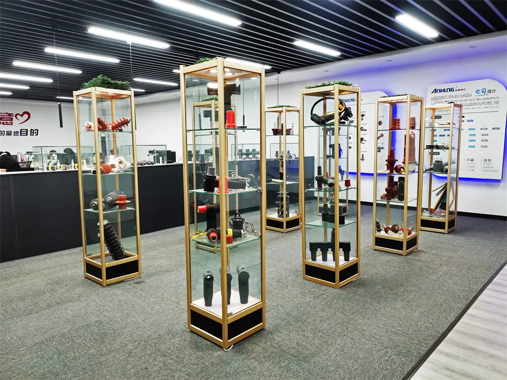 25kv 600A T Deadbreak Connector 70mm2 12/20kv