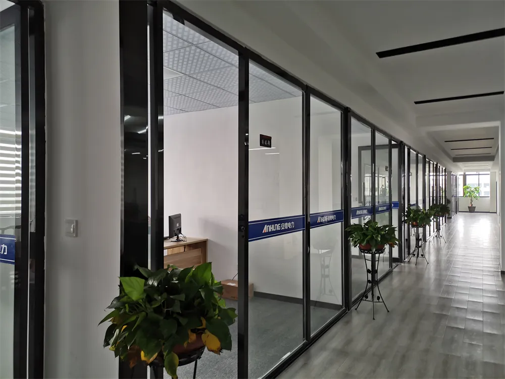 25kv 600A T Deadbreak Connector 70mm2 12/20kv