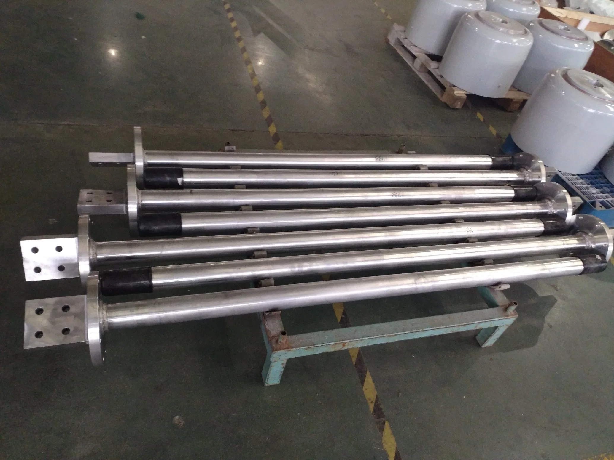 72.5kv 1250A Porcelain Wall Busing