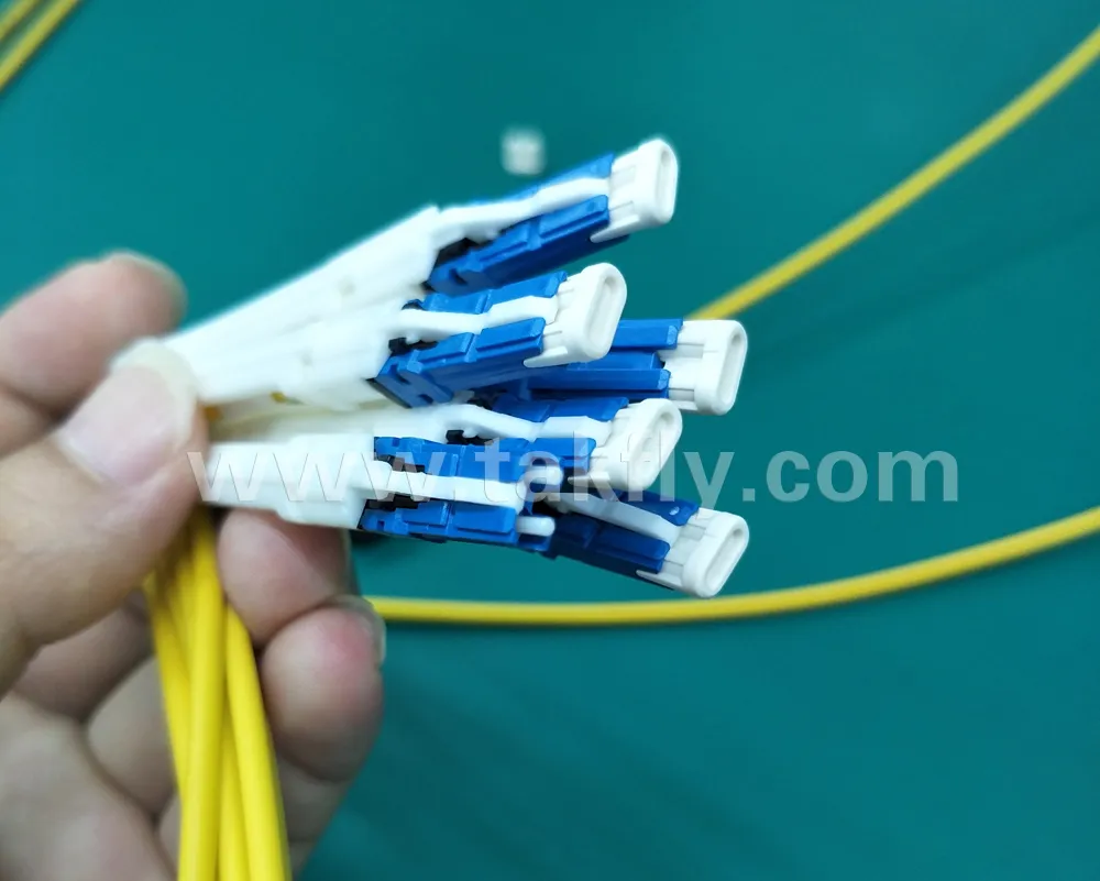 8f 12f 16f 24f OS2  MPO-CS  Breakout Cables
